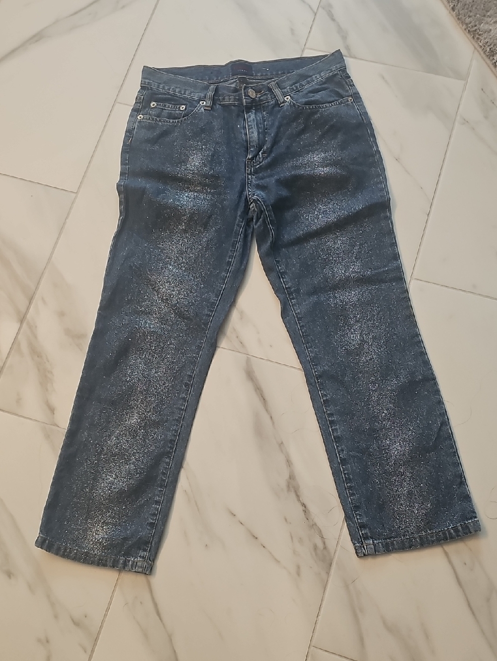 Vintage +Tommy Hilfiger Women's Dark Blue Cropped Jeans with Faded Silver Detail